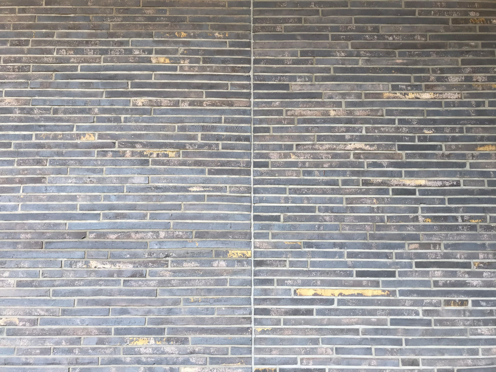 Комбинированный фасад дома