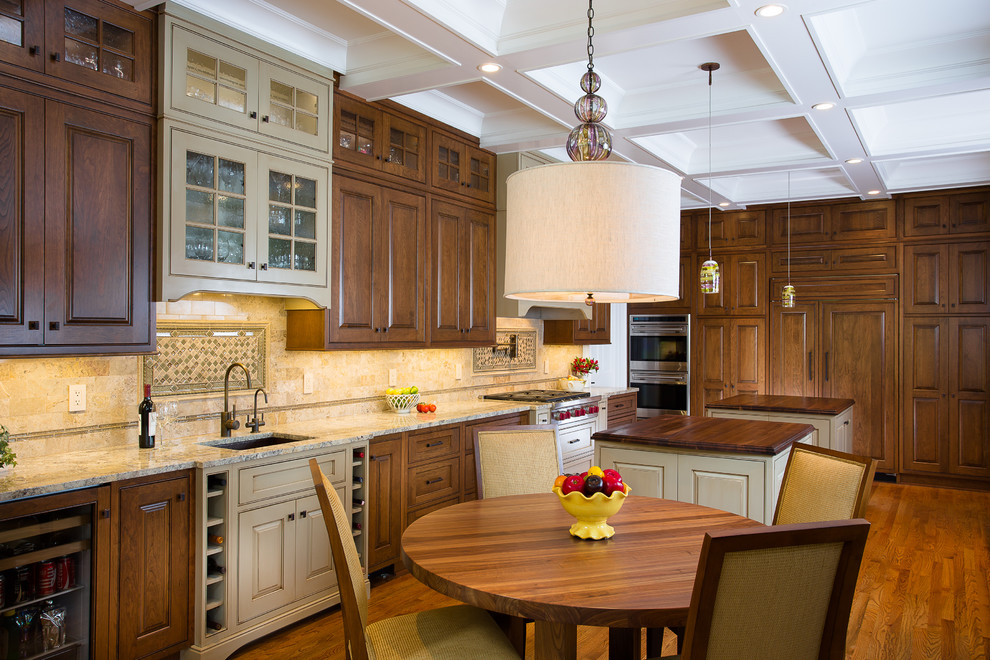 Design ideas for a traditional kitchen in San Francisco.