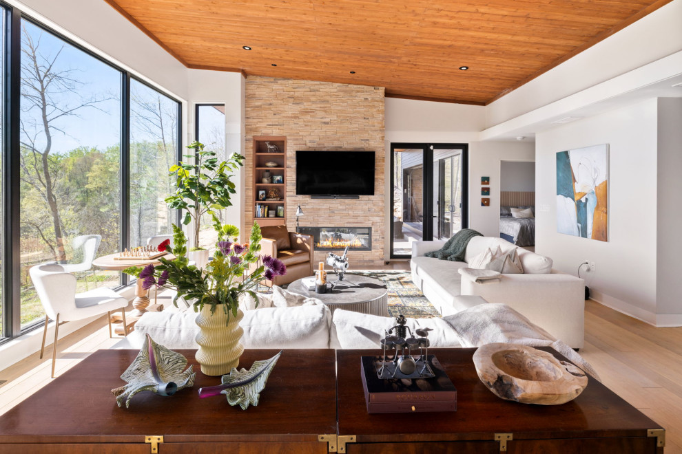 New Build: Lake Pointe Residence