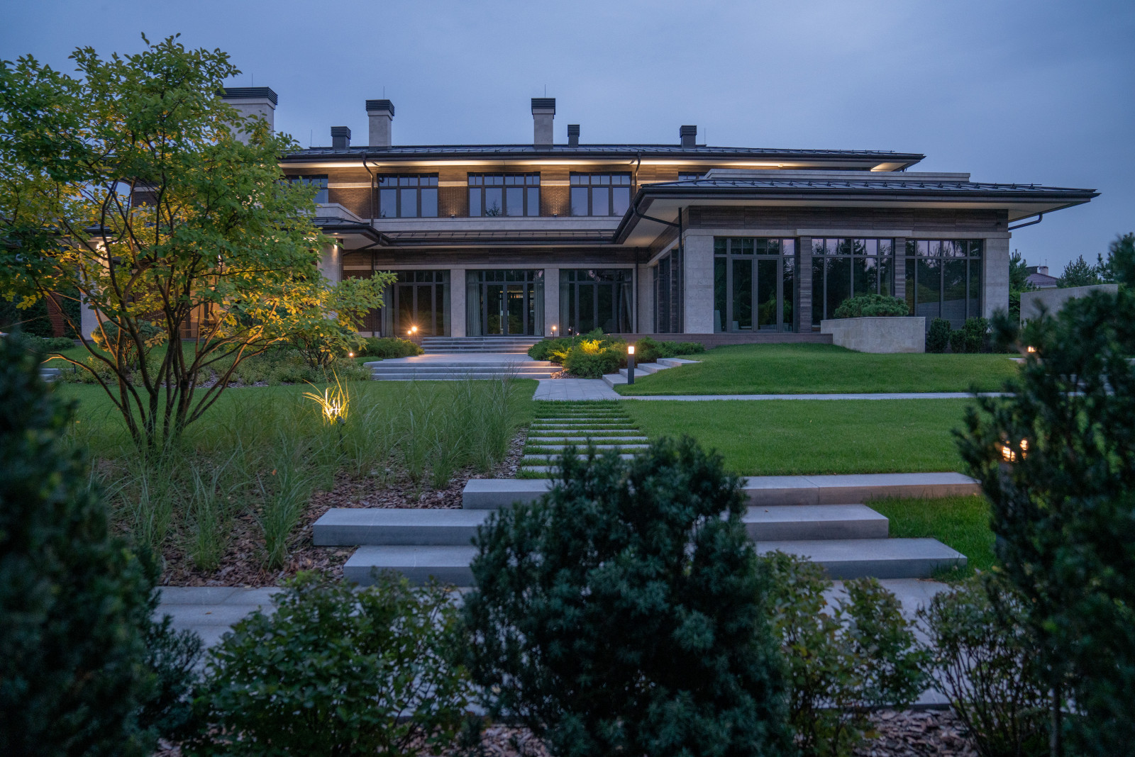 В стиле Райта. Модернизм. КП Монтевиль. 2021 г.