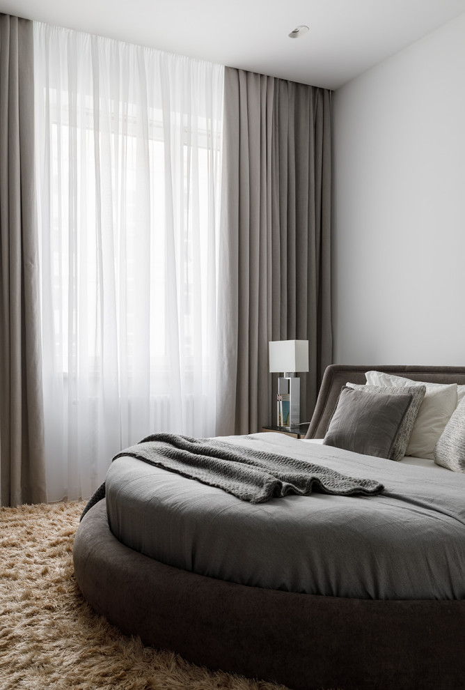 Квартира для студентки, ЖК Смольный