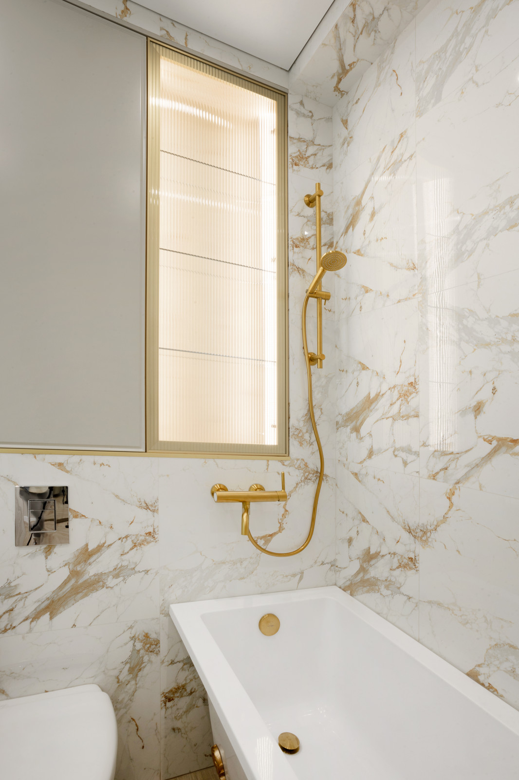 Квартира-студия 28м2 в городе Сочи или "50оттенков золота"