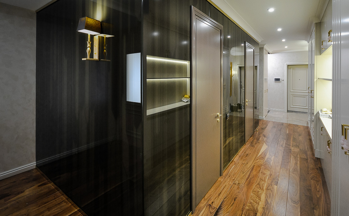 Облицовка стен стеклом