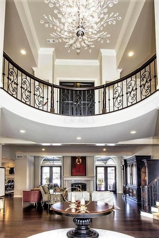 Entryway - transitional entryway idea in Columbus