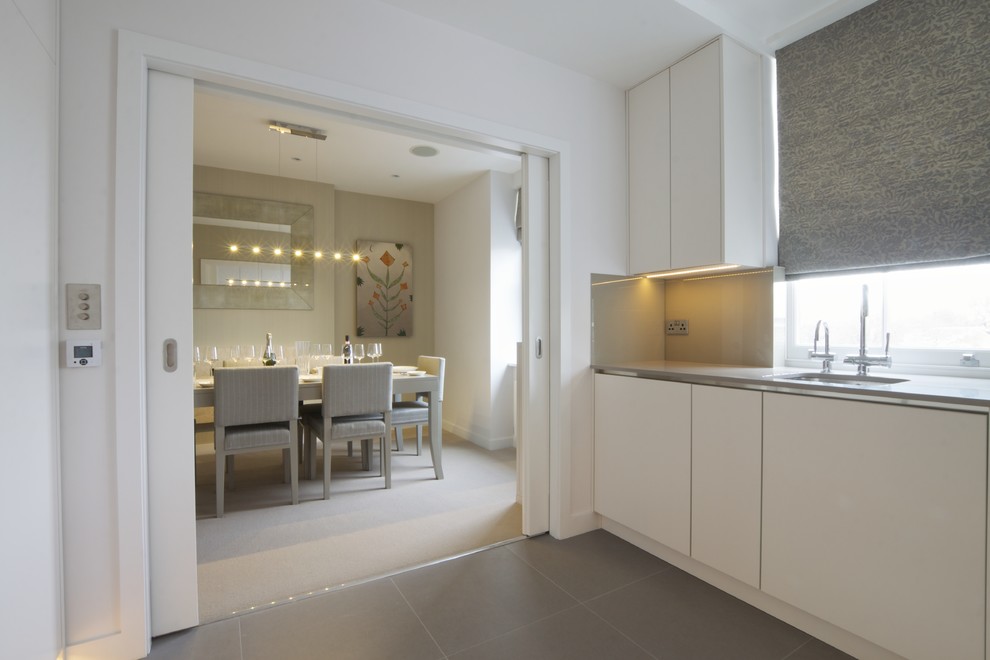 Photo of a traditional kitchen in London.