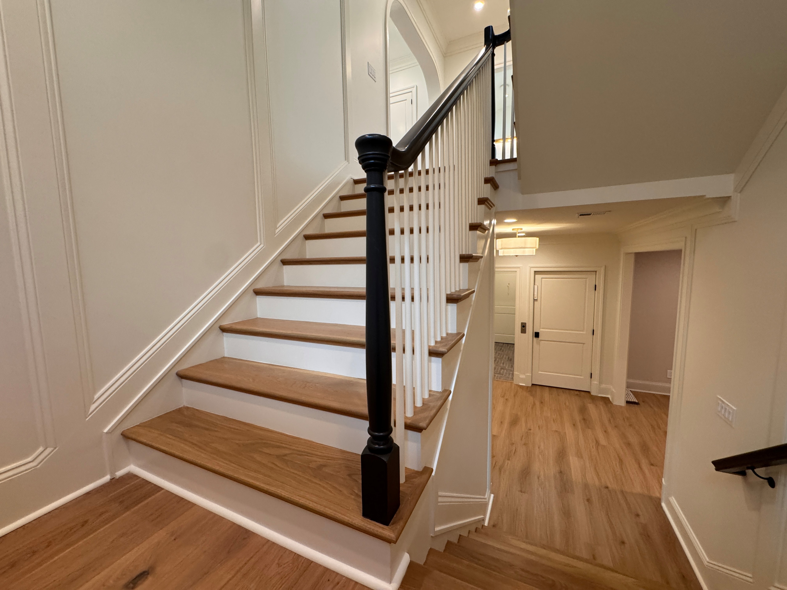 Project #160 | Traditional Box Stair with Gooseneck Handrail