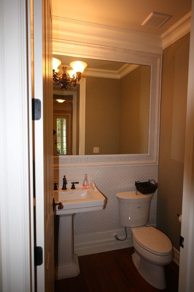 Photo of a traditional powder room in Seattle.