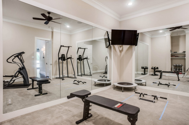 Devine Custom Brick Home clasico-renovado-gimnasio