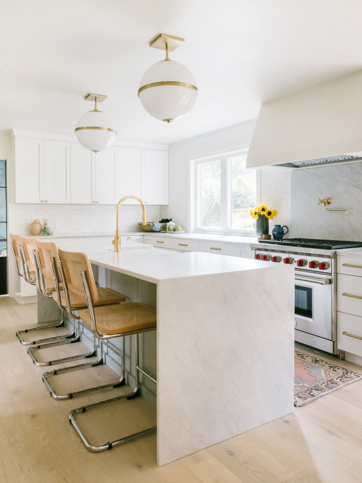 Kitchen - kitchen idea in Seattle