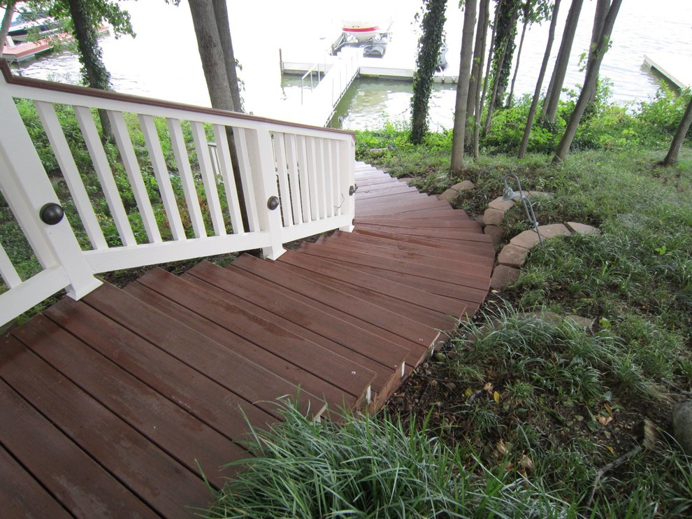 Backyard deck photo in Indianapolis