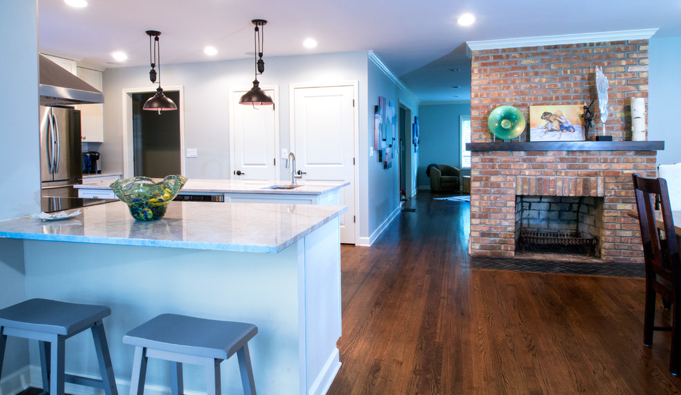 Inspiration for a transitional kitchen remodel in Chicago