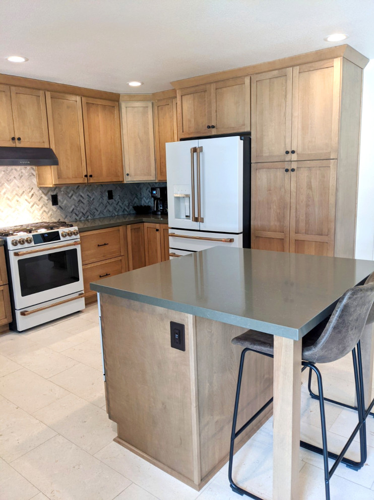 Kitchen - rustic kitchen idea