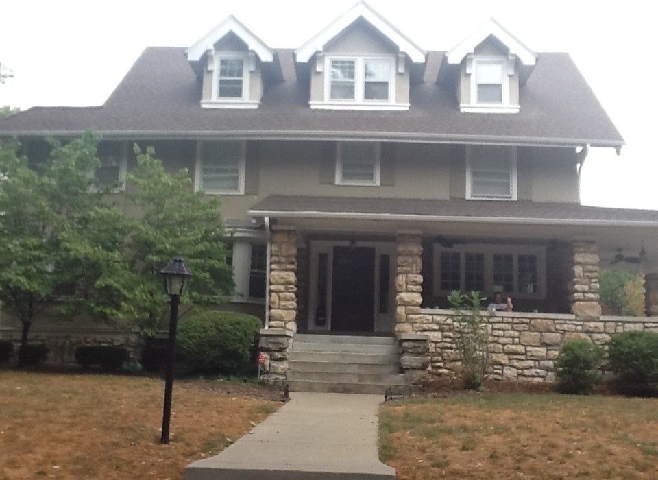 Exterior paint colors for 100 year old house??