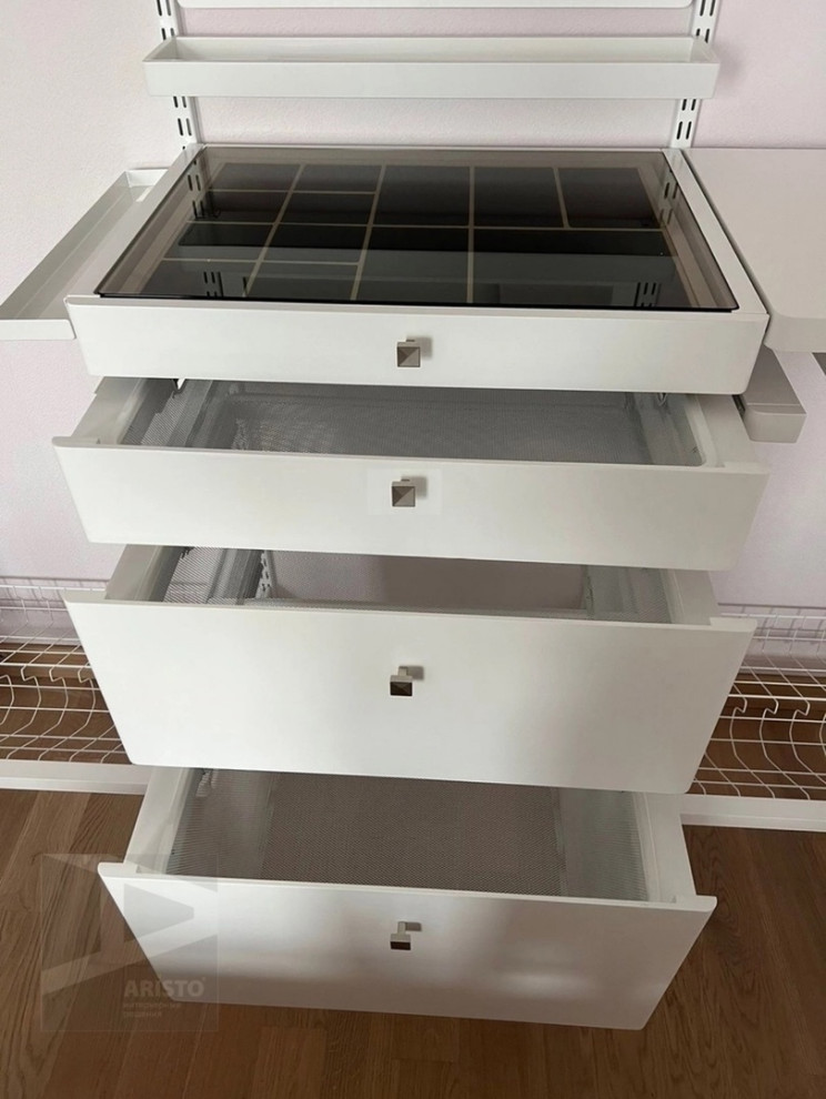 ГАРДЕРОБНАЯ В БЕЛОМ  ЦВЕТЕ