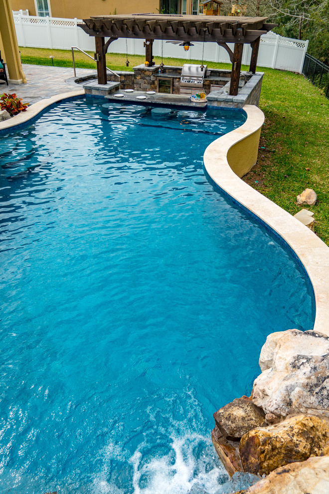 Design ideas for a large traditional pool in Jacksonville.