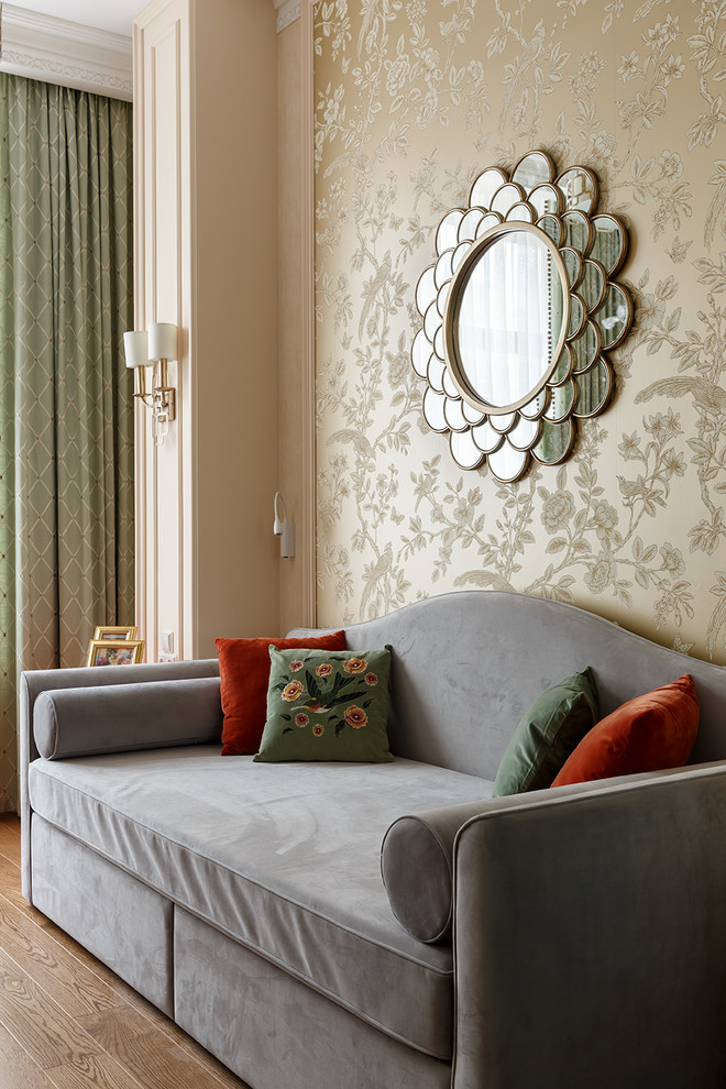 Цветущий сад на Смольном.