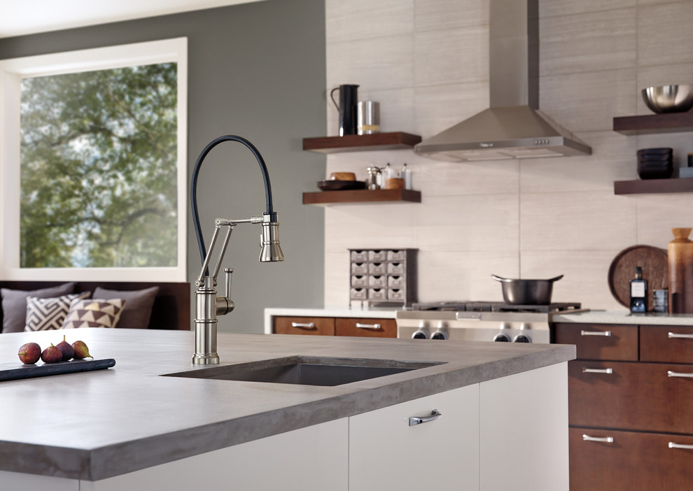 Kitchen - kitchen idea in Indianapolis