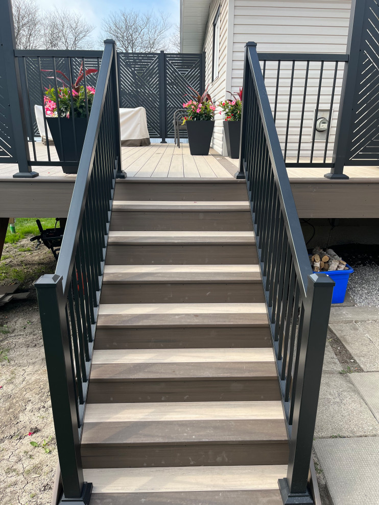 Azek- French White Oak & American Walnut