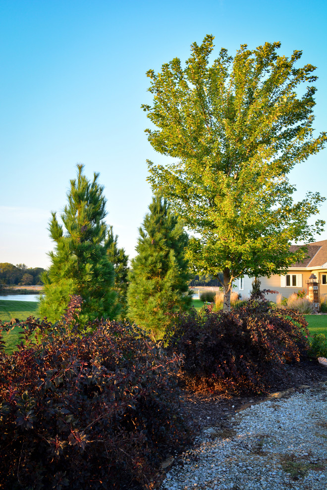Home design - rustic home design idea in Omaha