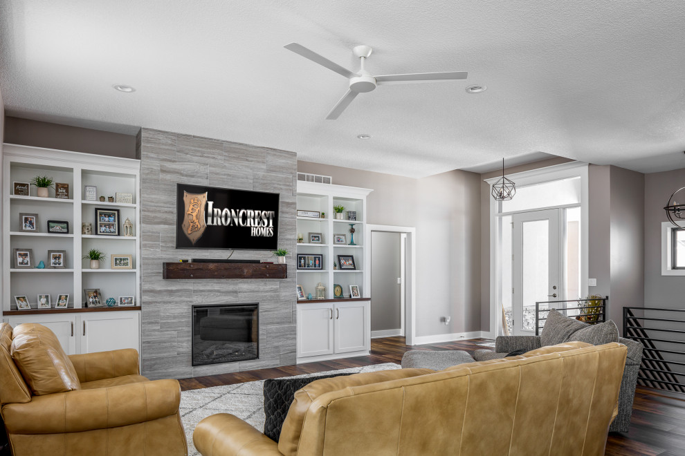 Home design - transitional home design idea