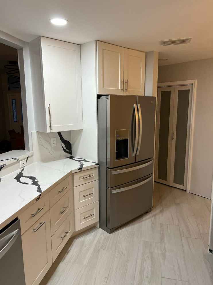 White and Grey modern kitchen