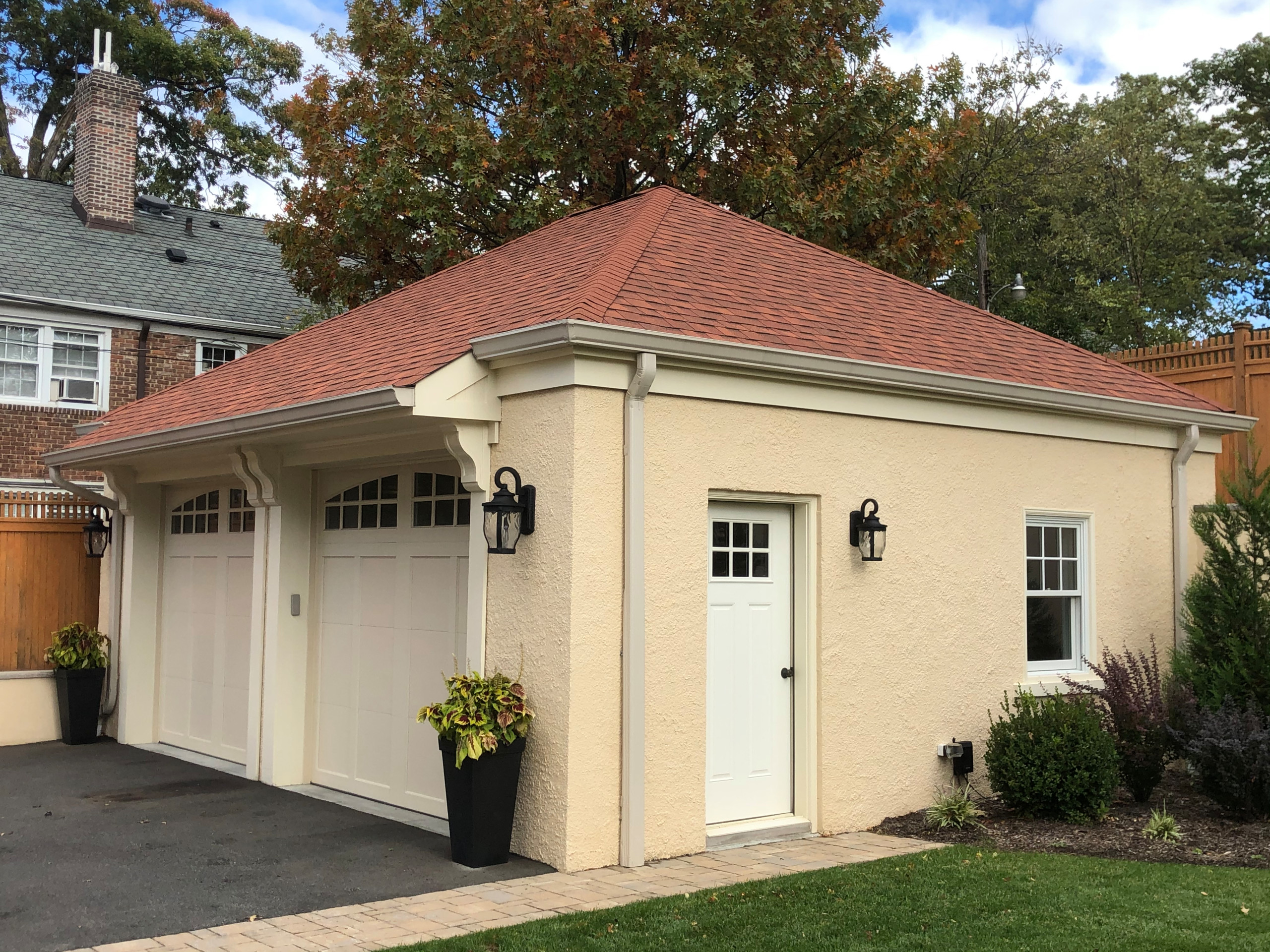 Exterior Garage