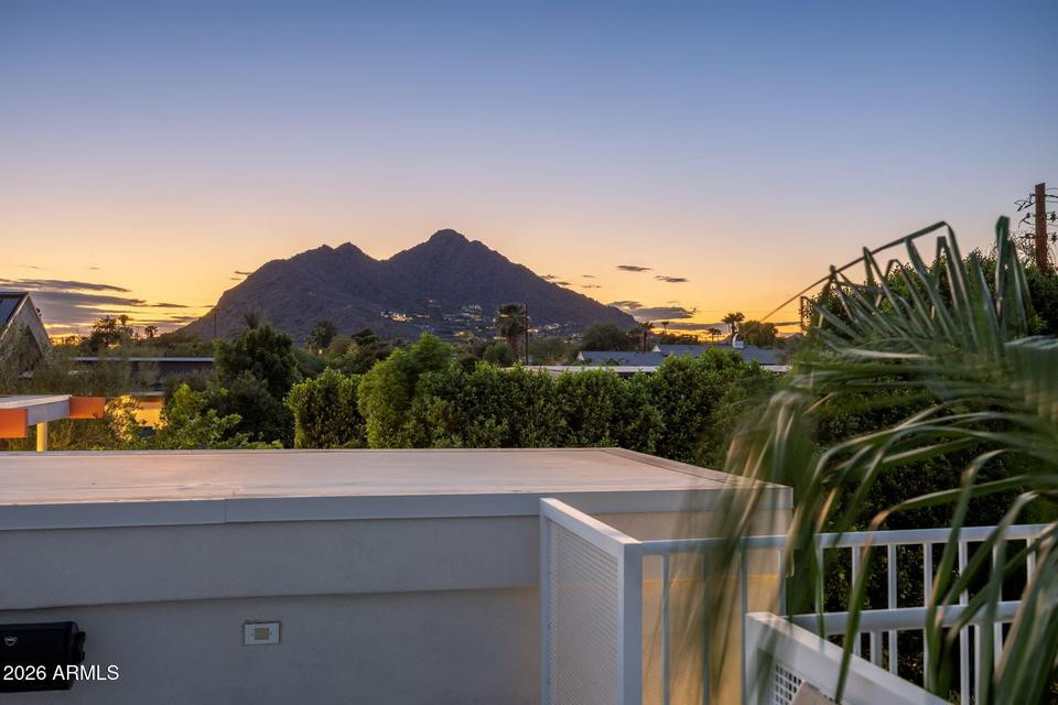 Paradise Valley, AZ 4 Bedroom, 3.5 Bath