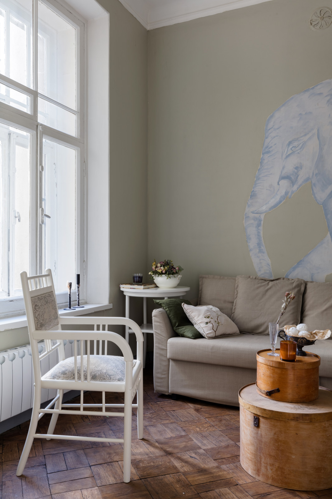 Квартира на Петроградской стороне в доме с совами