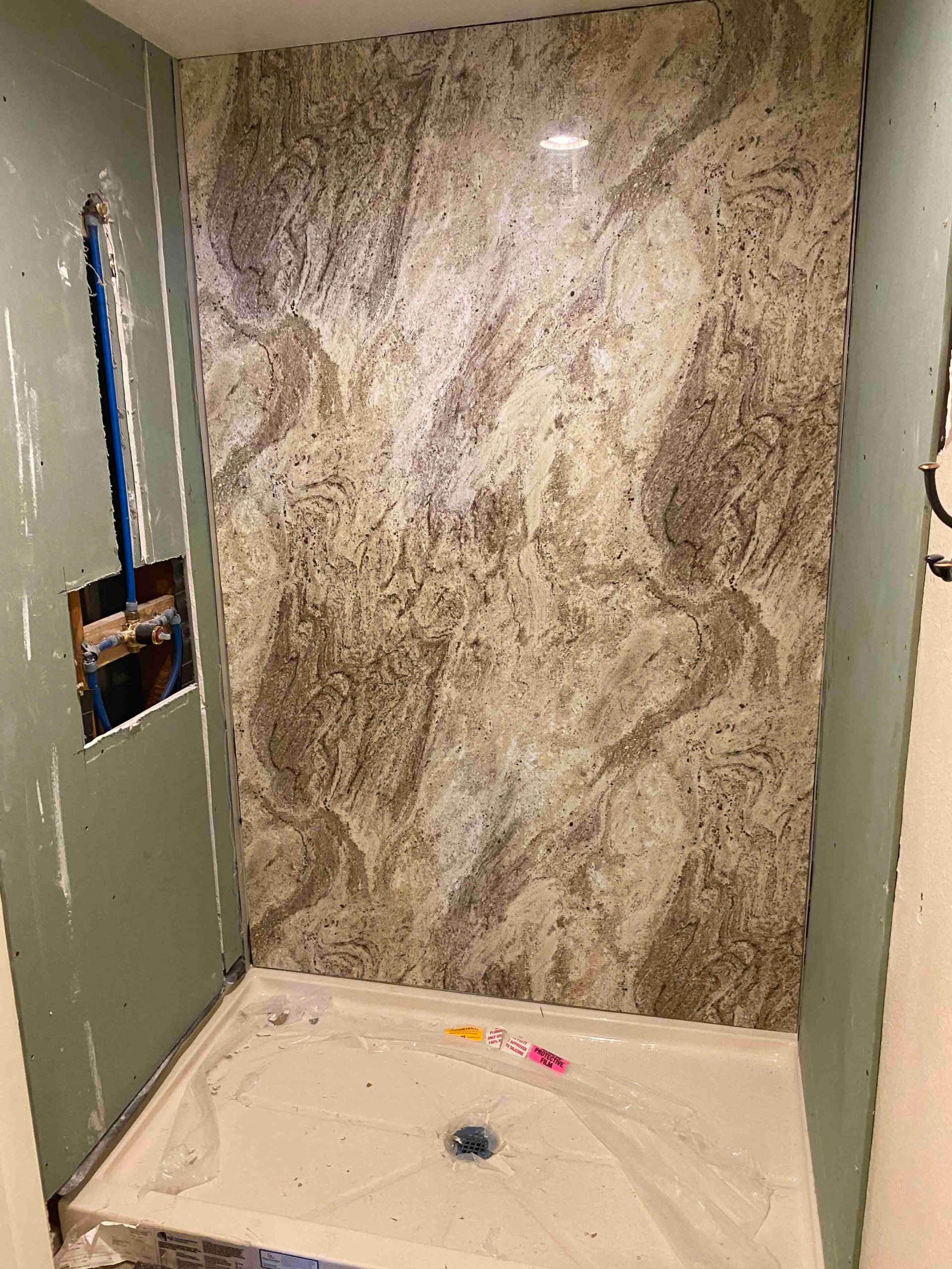 Tubs/ Showers