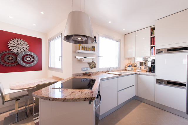 CUISINE CLASSIQUE CHIC transitional-kitchen
