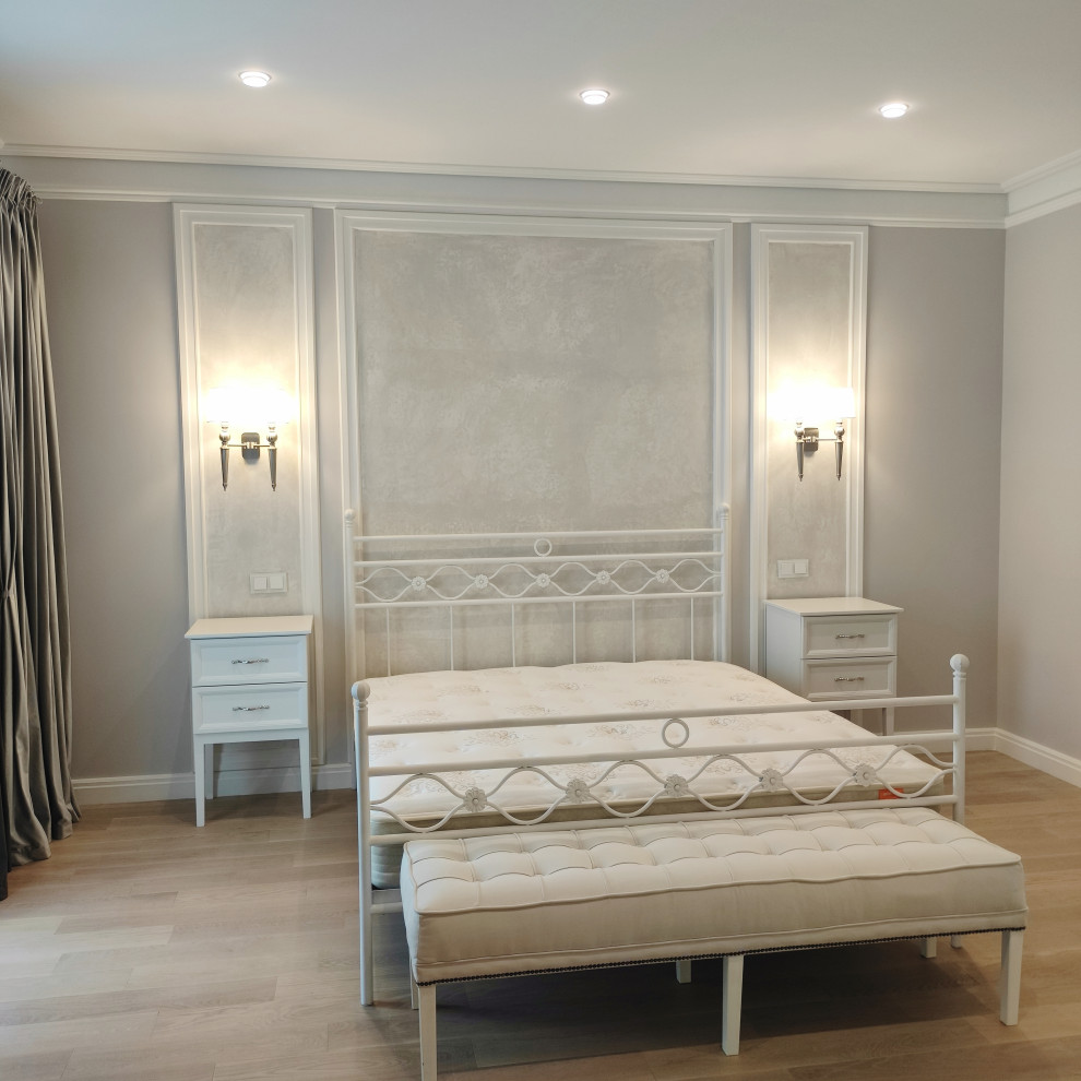 Двухуровневая светлая квартира в неоклассическом стиле