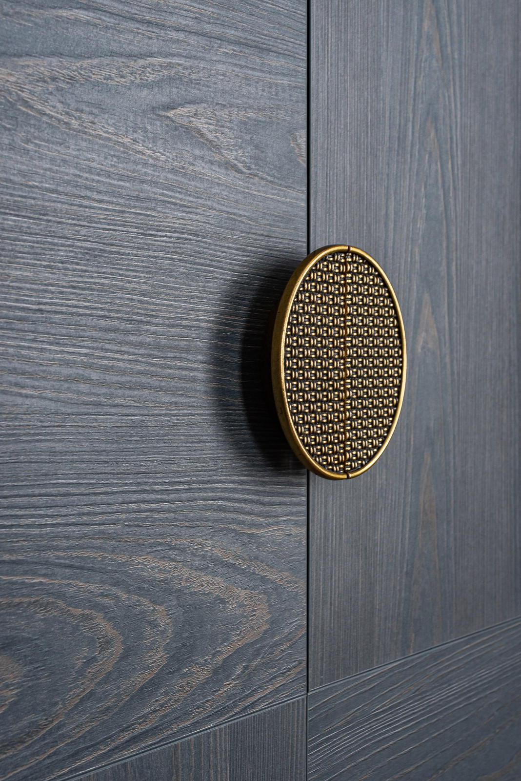 Шкаф. Фрагмент