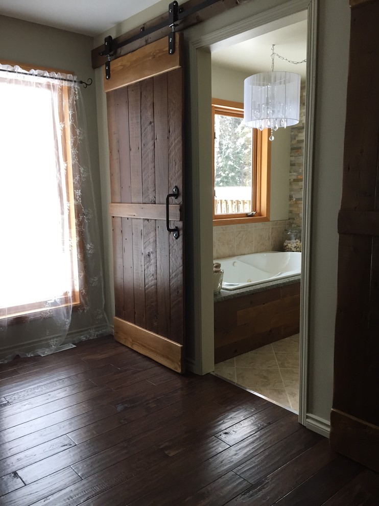 Mid-sized mountain style bathroom photo