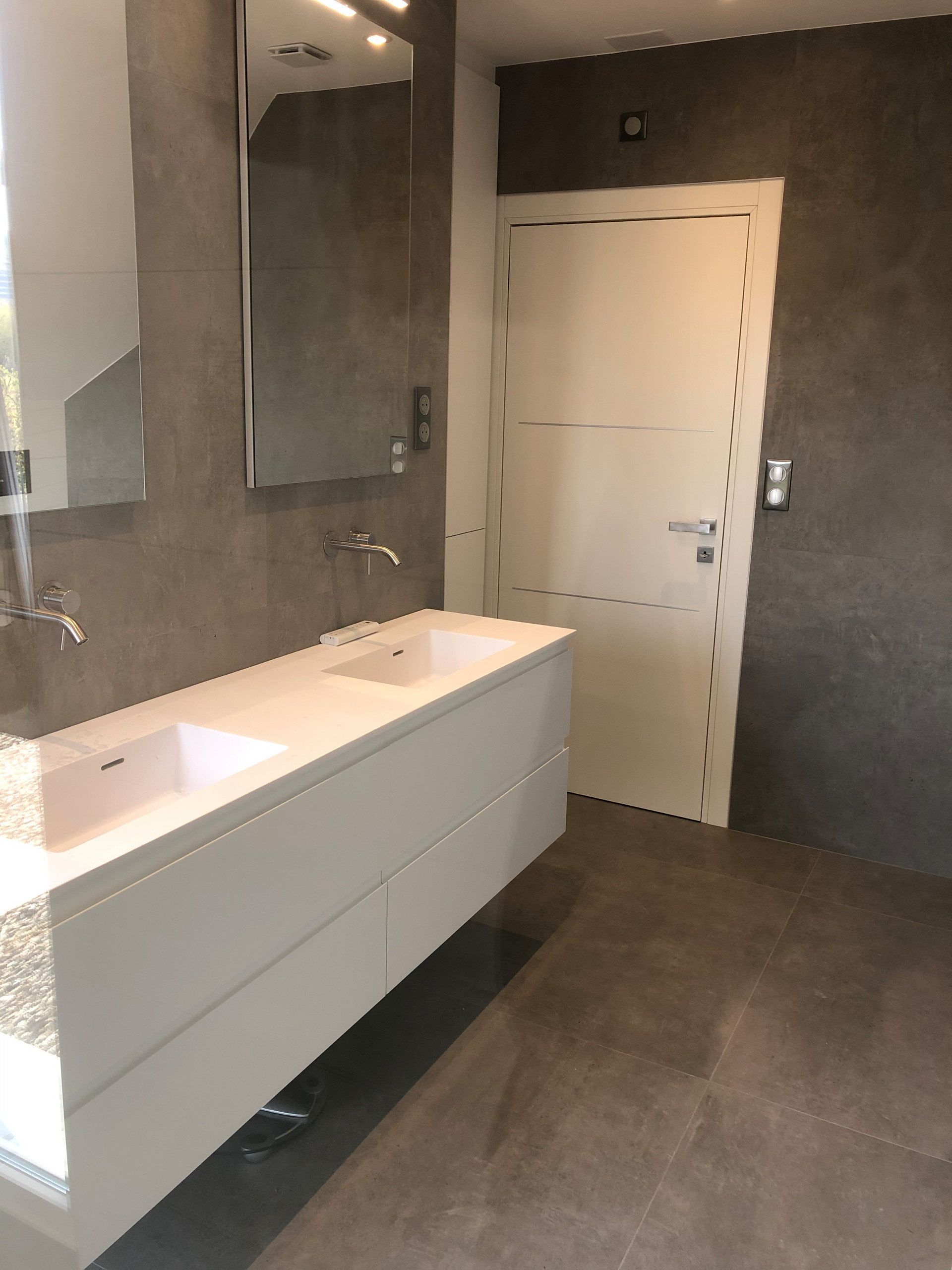 Salle de bain contemporaine