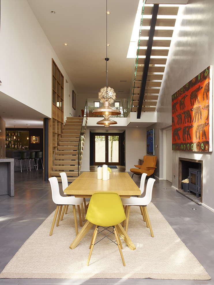 Inspiration for a mid-sized contemporary dining room in London.