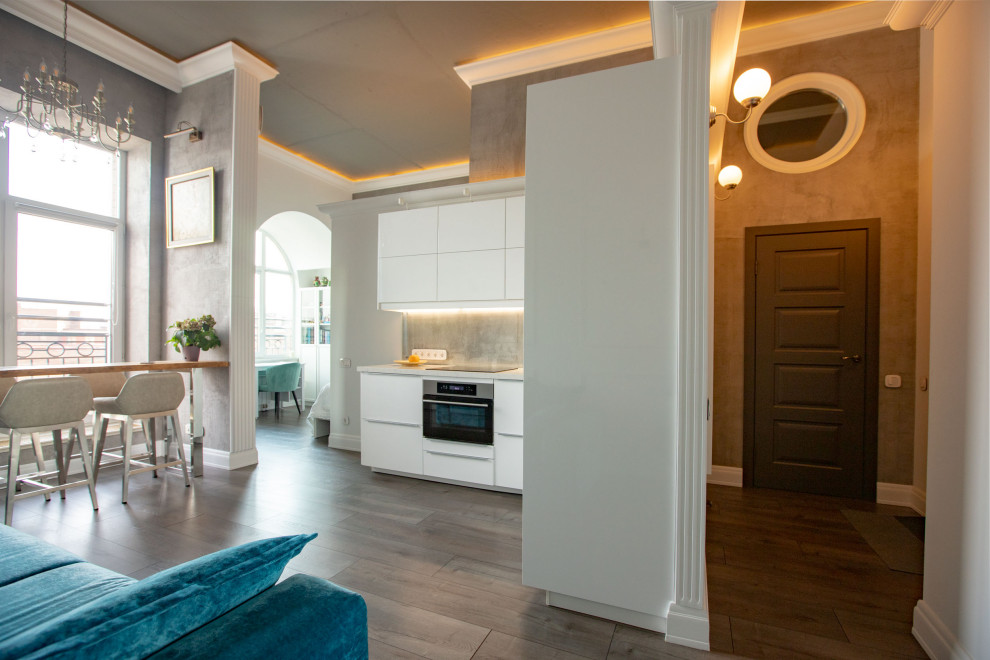 Студия с высокими потолками