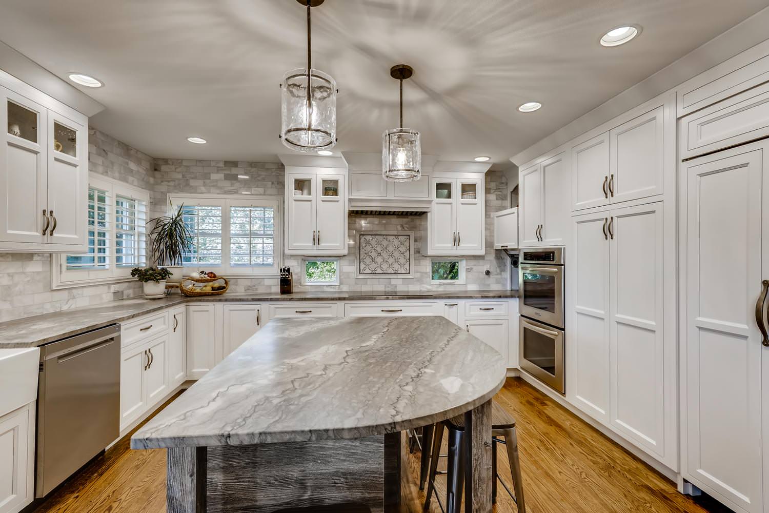 Broomfield County Kitchen & Family Room Fireplace