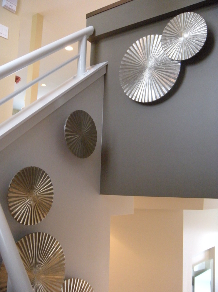 Staircase & Wall Decor