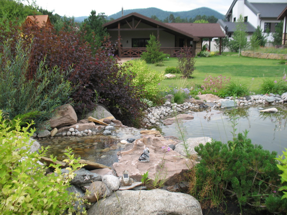 Декоративный загородный сад.