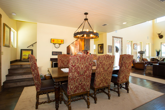 Davis Ranch- Comfort Texas rustikal-esszimmer