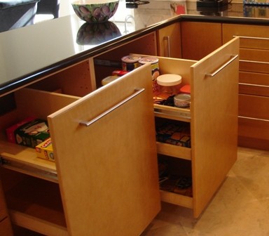 Example of a transitional kitchen design in Miami