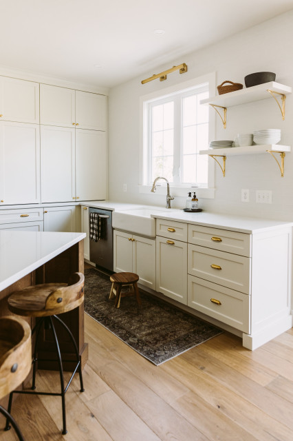 Sutton Kitchen transitional-kitchen