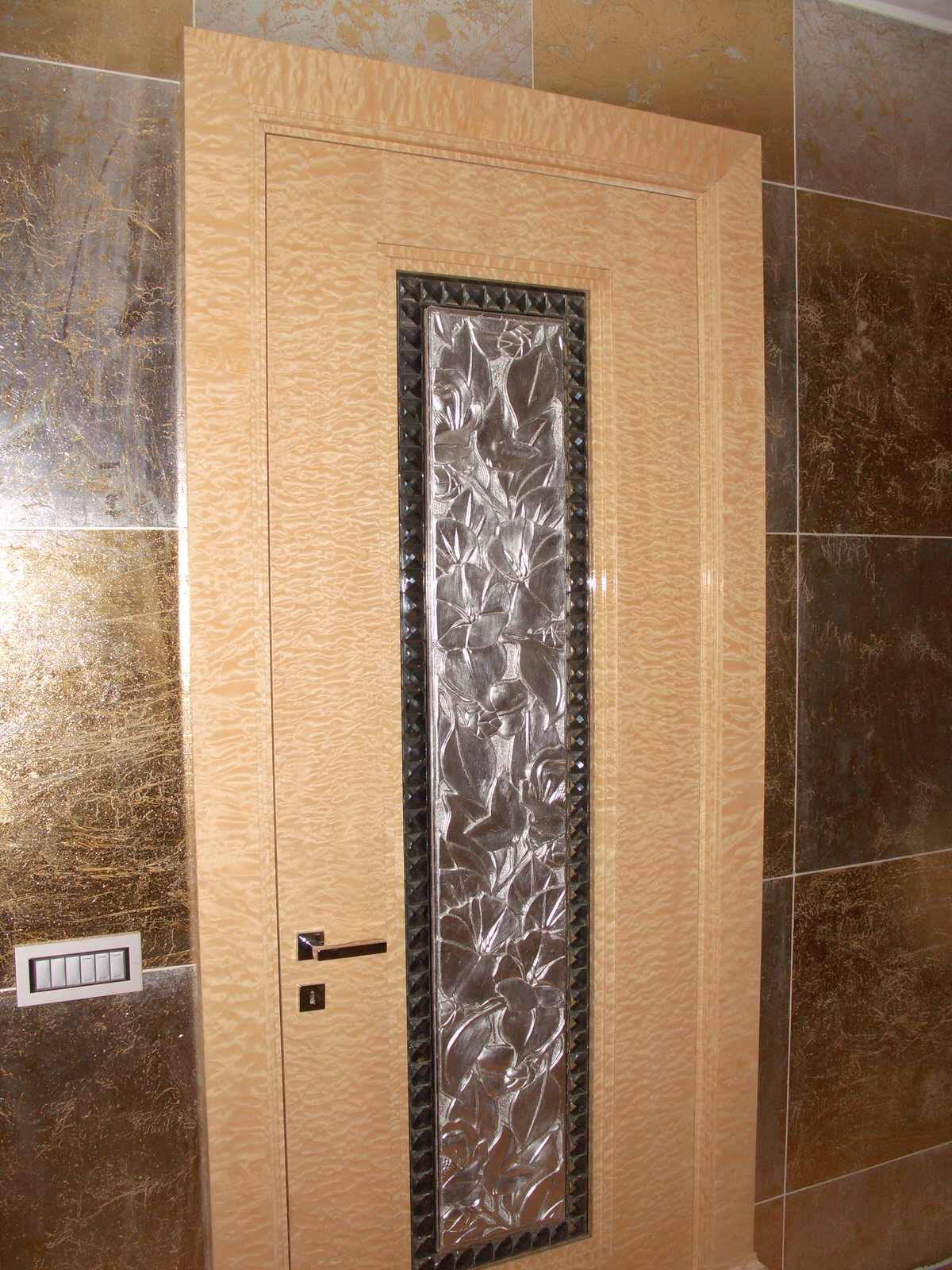 Резиденция в Стольном ДВЕРИ