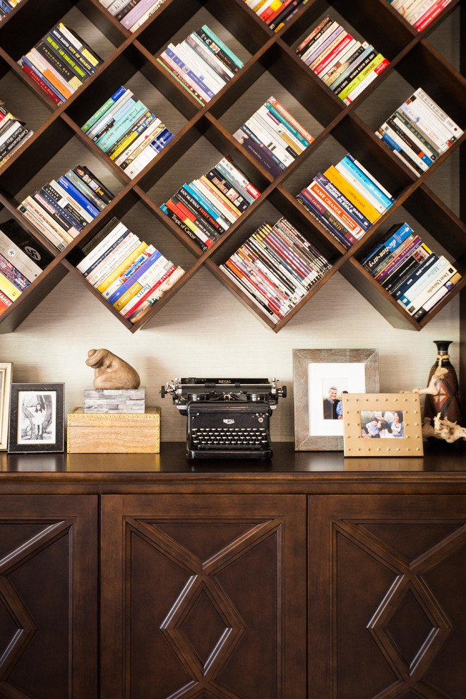 Home design - transitional home design idea in Phoenix