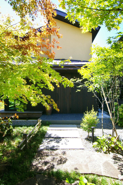 前庭のある家 moderne-japonais-facade