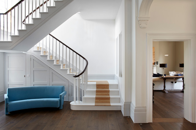 Blackheath House clasico-renovado-escalera