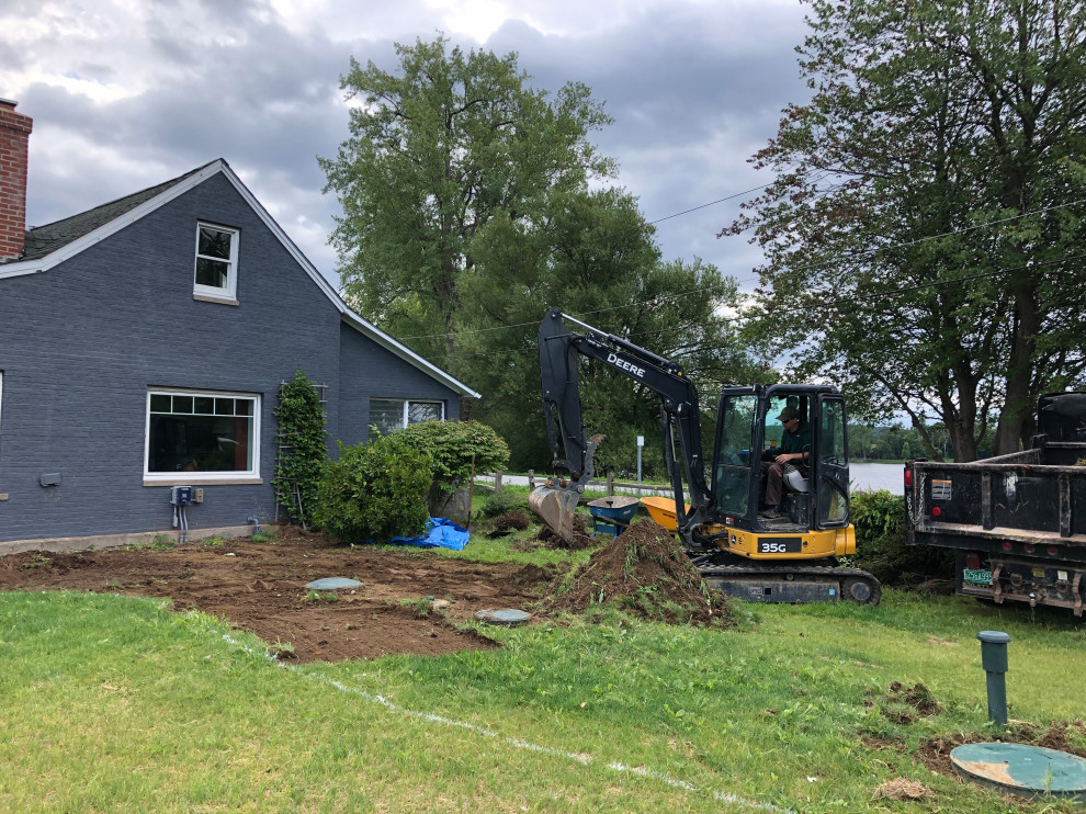 This is an example of a transitional landscaping in Burlington.