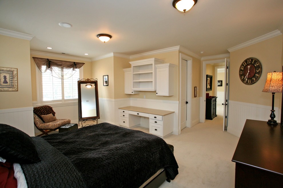 This is an example of a traditional bedroom in Salt Lake City.