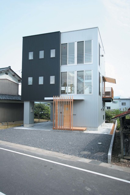 リバーサイドハウス moderno-fachada