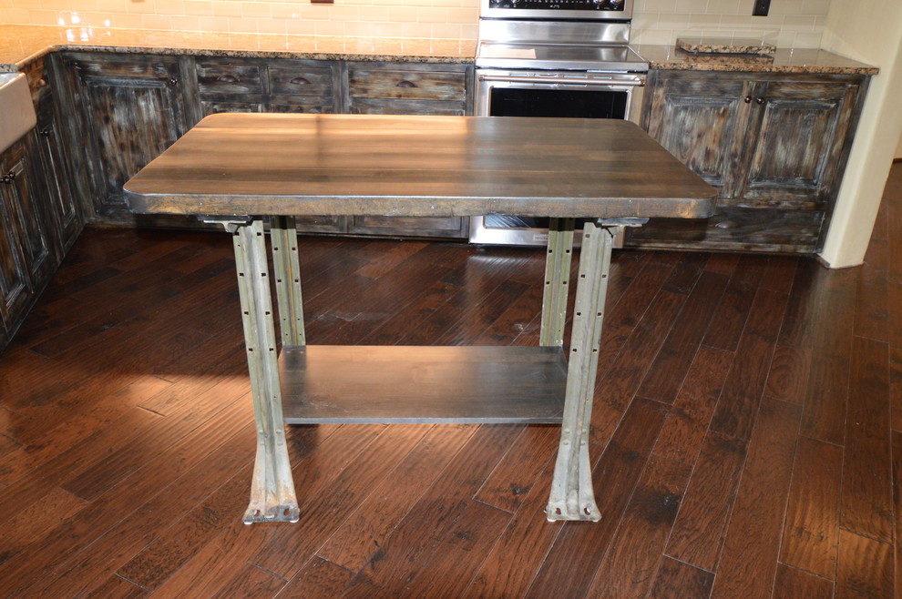 Inspiration for a rustic kitchen remodel in Austin